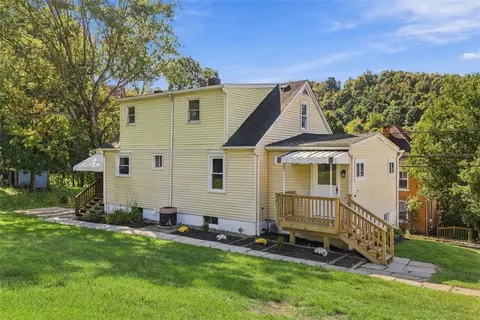 706 Hissam St, Jeannette, PA 15644