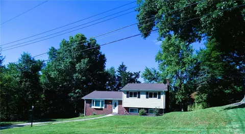 8459 Ridgemont Rd, Pittsburgh, PA 15237
