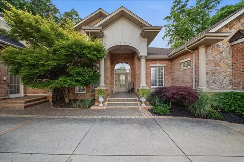 217 Fox Holw, Butler, PA 16001