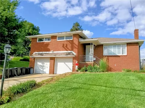 517 Brierly Ln, Homestead, PA 15120