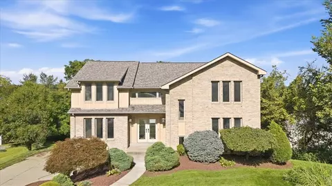 117 Little John Dr, Canonsburg, PA 15317
