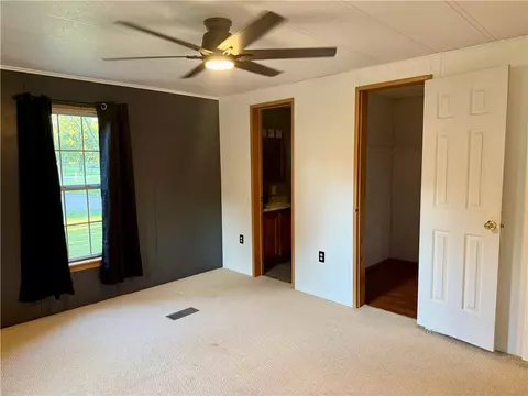 410 Meadows Dr, Apollo, PA 15613 photo 10