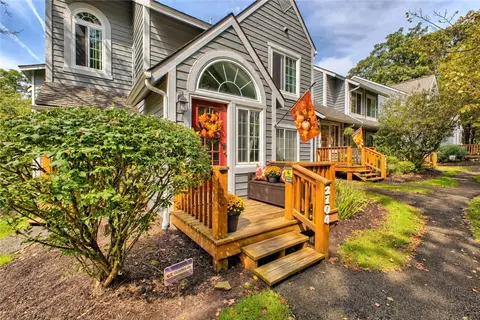 2104 S Ridge Ter, Somerset, PA 15501