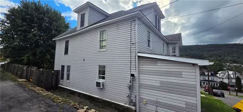 412 Church St, South Fork, PA 15956