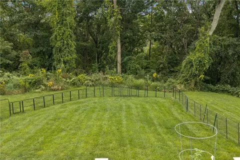 Exterior - 170 Kermiet Dr, Monaca, PA 15061 photo 3 of 6