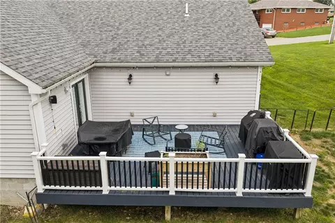 Exterior - 170 Kermiet Dr, Monaca, PA 15061 photo 5 of 6