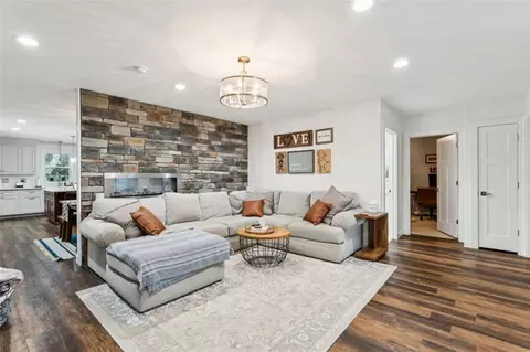 Living - 170 Kermiet Dr, Monaca, PA 15061 photo 5 of 5