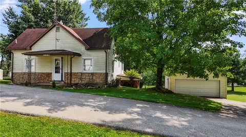 230 Mcclain St, Claysville, PA 15323