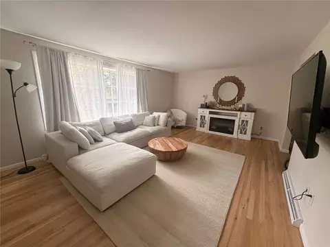14 Redgrave Dr, Greensburg, PA 15601