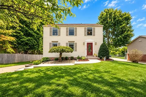 211 Katherine Dr, Cranberry Township, PA 16066