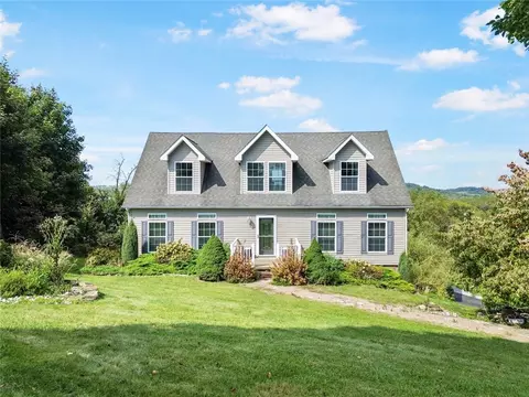 121 Ray Dr, Belle Vernon, PA 15012