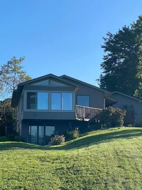 104 Mohave Trl, Mercer, PA 16137