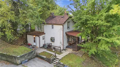 2514-2516 Dalemount St, Pittsburgh, PA 15216