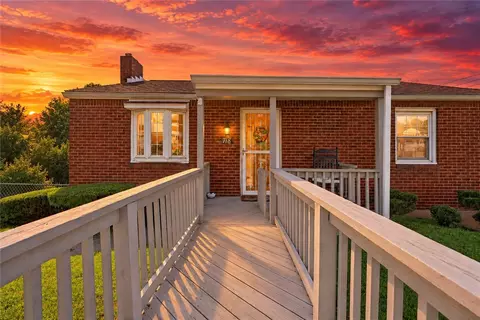 718 Laura St, West Mifflin, PA 15122