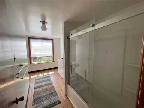 Bath - 871 Old State Rd, Apollo, PA 15613 photo 2 of 3