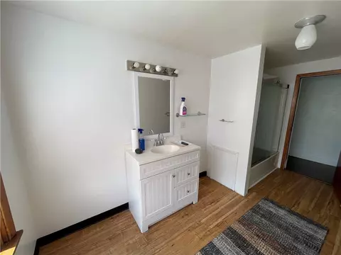 Bath - 871 Old State Rd, Apollo, PA 15613 photo 1 of 3