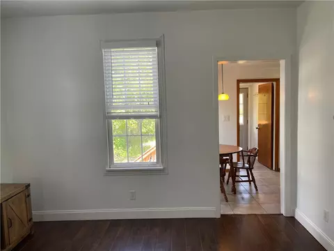 Living - 871 Old State Rd, Apollo, PA 15613 photo 3 of 5