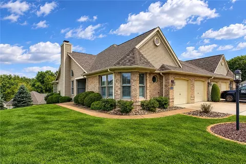 2203 Hunt Club Dr, Greensburg, PA 15601
