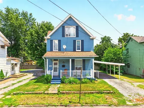 923 9th Ave, New Brighton, PA 15066