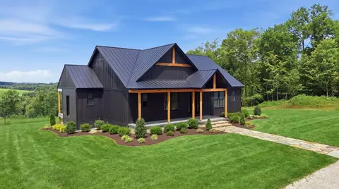 190 Farm Rdg, Chicora, PA 16025