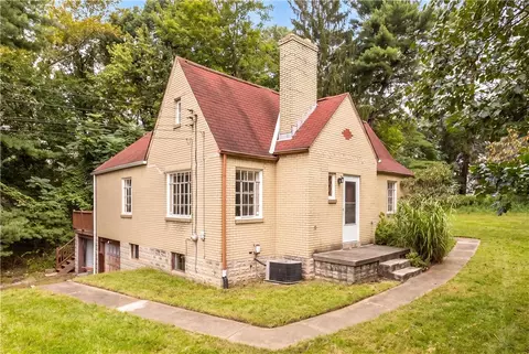 1039 Anderson Rd, Pittsburgh, PA 15209
