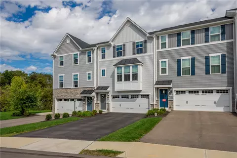 120 Crown St, Mckees Rocks, PA 15136