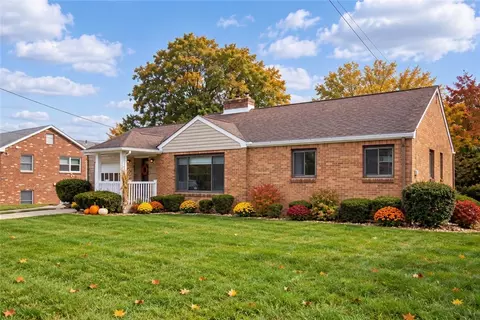 2203 Hemlock Dr, White Oak, PA 15131