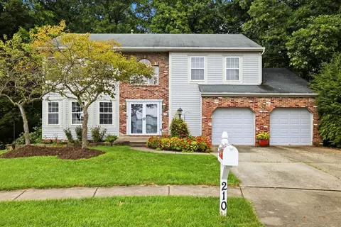 210 Trail Ct, Cranberry Township, PA 16066