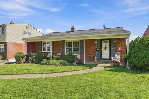 221 Orchard Spg, Pittsburgh, PA 15220
