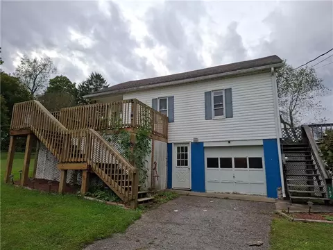 107 Sawmill Rd, Rogersville, PA 15359