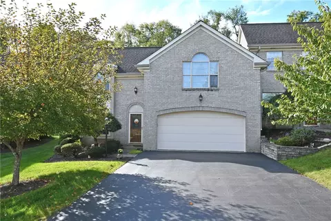 309 Parkview Dr, Pittsburgh, PA 15236