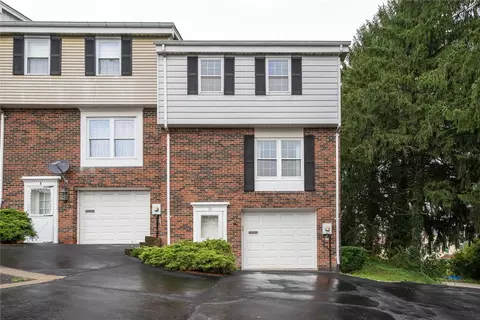 10 Walnut Ct, Pittsburgh, PA 15238