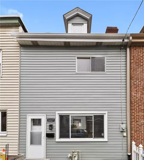 3227 Mary St, Pittsburgh, PA 15203