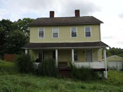 132 Pine St, Rillton, PA 15678