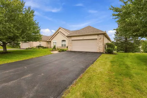 6085 Triple Crown, Greensburg, PA 15601