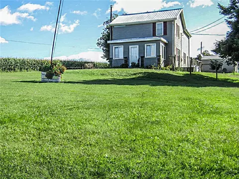 2402 State Route 351, Enon Valley, PA 16120