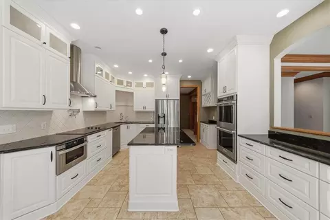 Kitchen - 706 Audubon Dr, Mars, PA 16046 photo 3 of 4