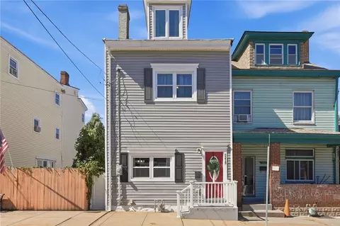 5215 Carnegie St, Pittsburgh, PA 15201