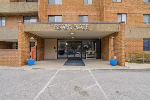 5715 Beacon St #213, Pittsburgh, PA 15217