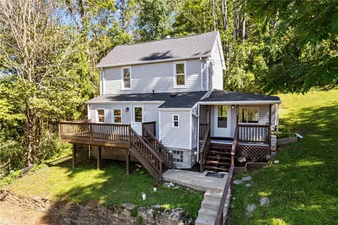 237 Lincoln Ave, Canonsburg, PA 15317