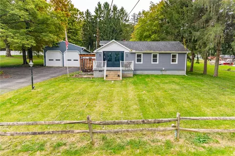 1686 Harbor Edinburg Rd, Edinburg, PA 16116