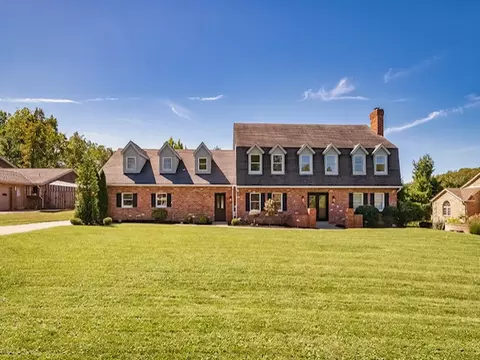 127 Lintel Dr, Mcmurray, PA 15317