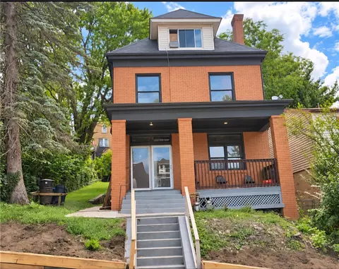 29 Maytide St, Pittsburgh, PA 15227