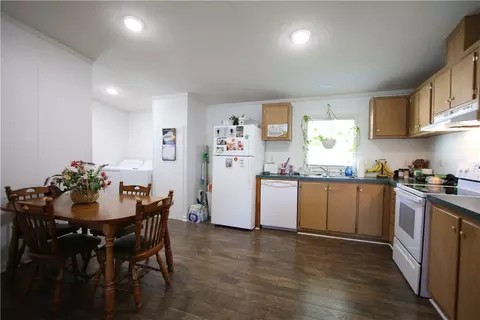 Kitchen - 122 Eagle Pointe Dr, New Eagle, PA 15067 photo 1 of 3
