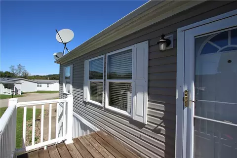 Exterior - 122 Eagle Pointe Dr, New Eagle, PA 15067 photo 2 of 5