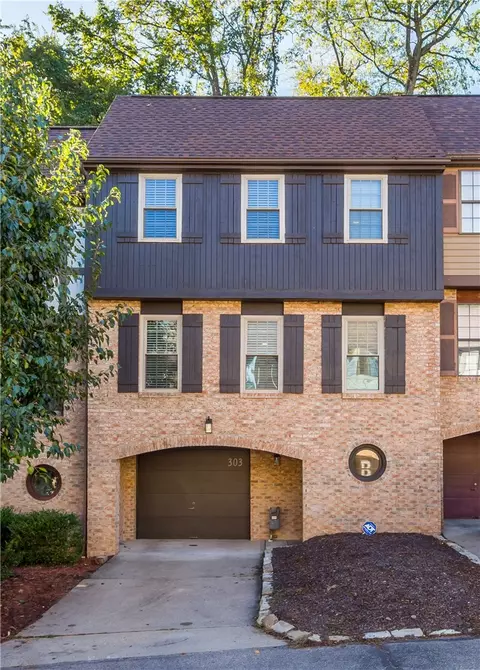 303 Sonnybrook Ct, Bethel Park, PA 15102