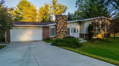 410 Matty Dr, Rostraver, PA 15012