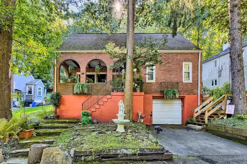 309 Dorothy Louise, Jeannette, PA 15644