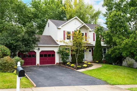 163 Woodbine Dr, Cranberry Township, PA 16066