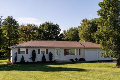 733 Greenfield Rd, Mercer, PA 16137